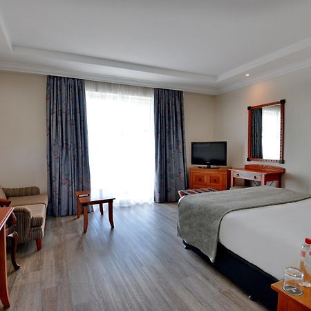Courtyard Hotel Gqeberha Port Elizabeth Exterior photo