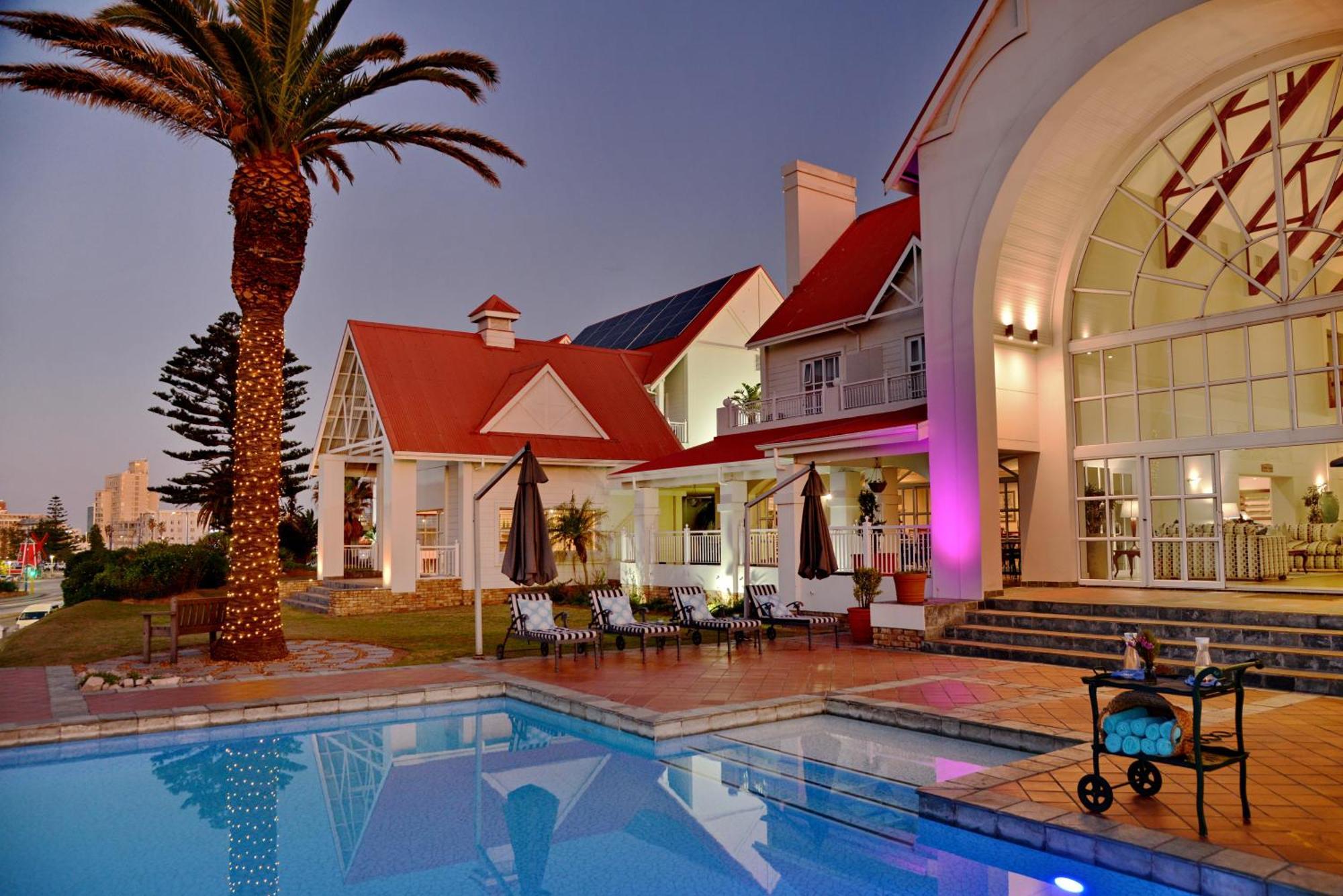 Courtyard Hotel Gqeberha Port Elizabeth Exterior photo