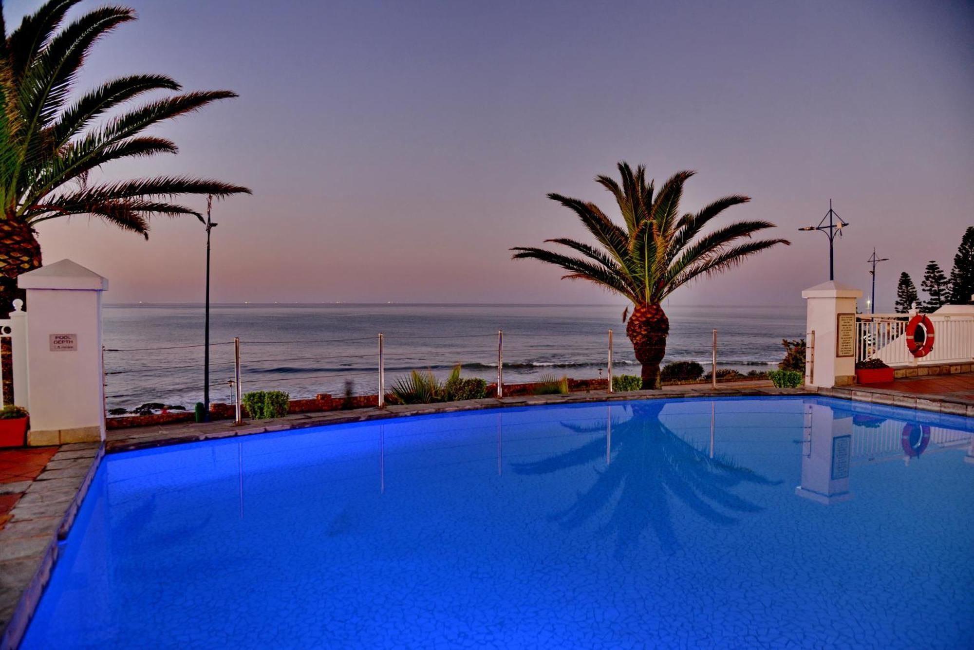 Courtyard Hotel Gqeberha Port Elizabeth Exterior photo