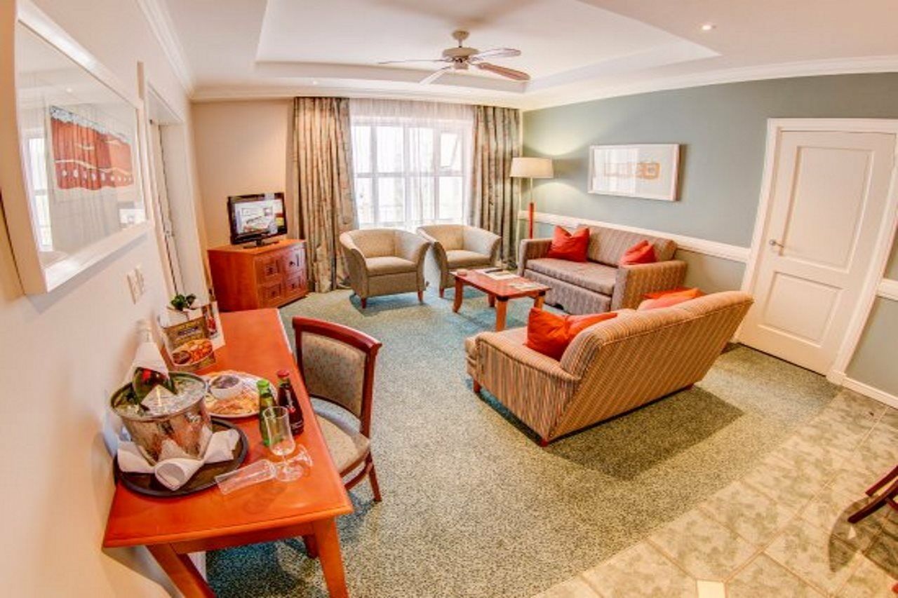 Courtyard Hotel Gqeberha Port Elizabeth Exterior photo